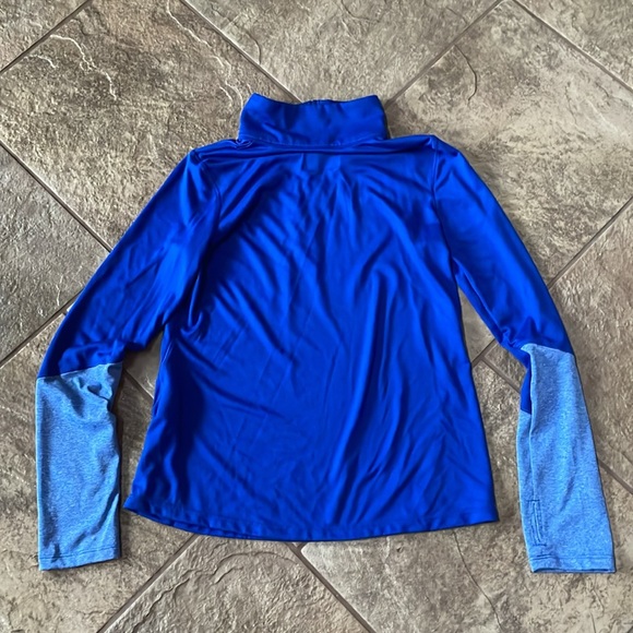 + nwot + UNDER ARMOUR Heat Gear Top - Picture 6 of 6